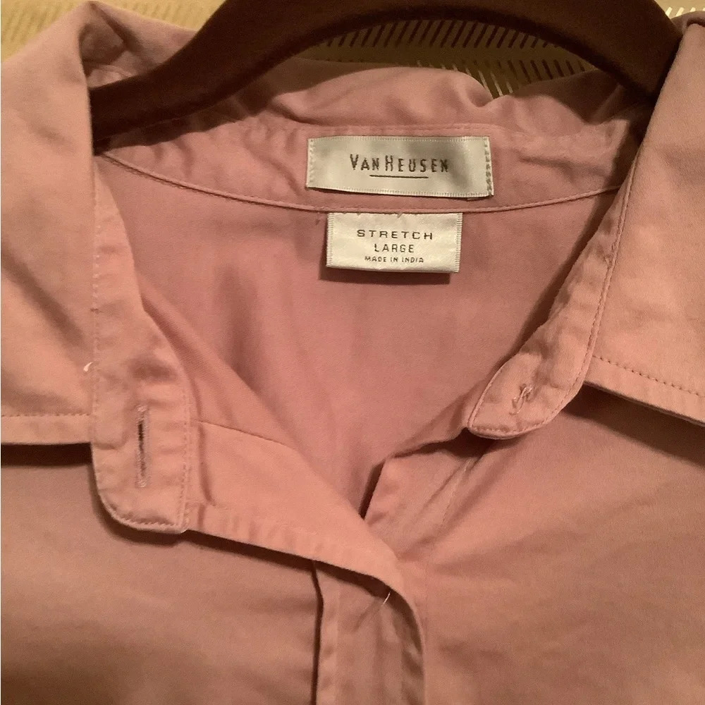 VAN HEUSEN~ MAUVE BLOUSE~ LG - Picture 3 of 4